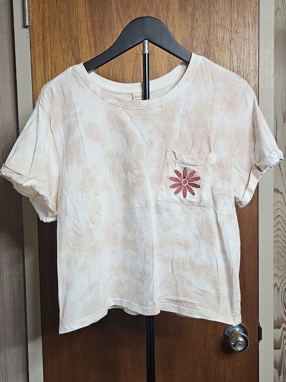 Tie Dye Short-Sleeve Pocket Tee with Pink Daisy Embroidery Junior Large